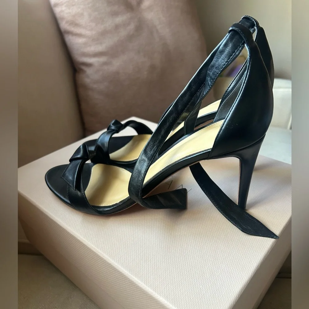 Alexandre Birman Clarita Black Sandals - EUC Size 39 ((8) - Picture 2 of 7